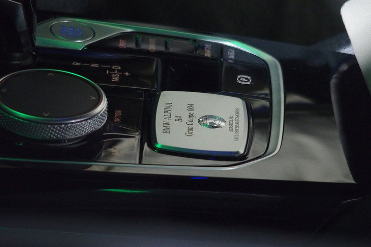 BMWアルピナB4グランクーペ（アルピナプロダクションプレート）