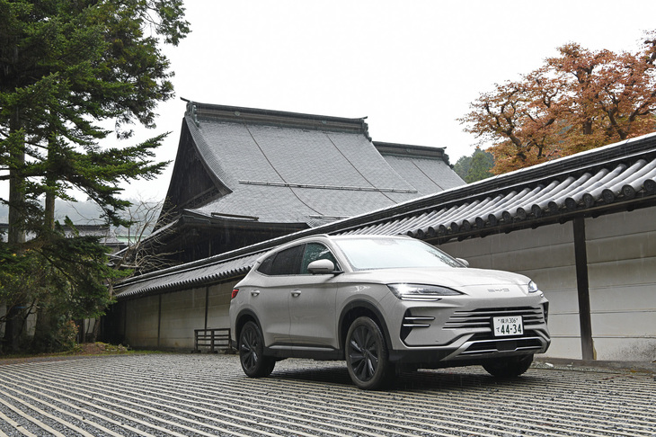 BYDのプラグインハイブリッド車としては日本初上陸となった「シーライオン6」。FWD仕様車とAWD仕様車の2モデルをラインナップする。