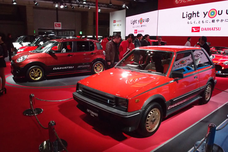 ダイハツ・シャレード デトマソ ターボ（写真右）