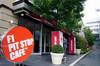 お洒落なカフェでF1観戦はいかが？　「F1 PIT STOP CAFE」オープン 【ニュース】 の画像1