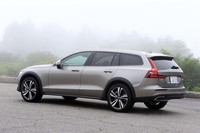 ボルボXC90 D5 AWDインスクリプション／V60クロスカントリーT5 AWDプロ【試乗記】の画像