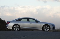 3リッターV6ターボ＋マイルドハイブリッドに7段DCTとクワトロ（4WDシステム）を組み合わせた新型「アウディA6」。その走行性能を検証しました。（photo：菊池貴之）