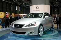 注目のレクサス、新型プレミアムスポーツ「IS」を出展【ジュネーブショー05】