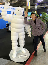 4年ぶりのパリモーターショー。このお方も健在でよかった。