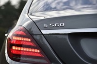 「メルセデス・ベンツSクラス」がマイナーチェンジを受けたのは2017年8月のこと。今回は「S550」の後継にあたる「S560 4MATICロング」に試乗した。