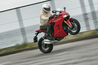 第1回：BMWの超ド級マシンとドゥカティのスポーツモデルに試乗