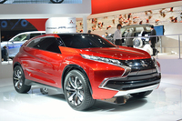 三菱コンセプトXR-PHEV：スピード感のあるスタイリング