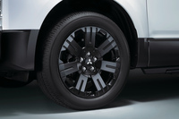 三菱が「デリカD：5」に特別仕様車「シャモニー」を設定の画像