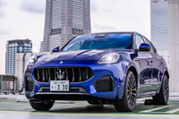 マセラティのエントリーSUVとして2022年3月に発表された「グレカーレ」。アルファ・ロメオの「ジュリア」や「ステルヴィオ」と同じくイタリア・カッシーノ工場で生産される。