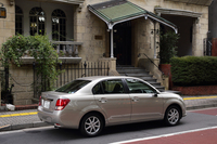 「カローラ アクシオ／フィールダー」のハイブリッドモデルは、2013年8月6日に登場。発売から約1カ月で、2万2000台の受注を集めた。
    