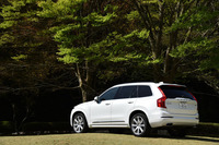 日本国内では、2016年1月に発売された2代目「ボルボXC90」。今回は、その最上級モデル「XC90 T8」に試乗した。