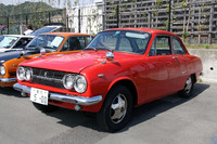 最初期型（1964年）の「いすゞベレット1600GT」。ボディカラーの赤は現オーナーの好みで塗られたもので、オリジナルはアイボリーだったという。シャシーナンバーが137なので、同型車が最低137台作られたわけだが、残存するのはこれ1台かも。ま、パッと見にはただのベレGなんですけどね……。