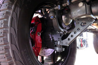 「ポータルアクスル」が採用された「G550 4×4²」の足まわり。車輪側にハブリダクション機構を備えることで、最低地上高を高めることができる。