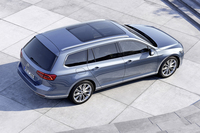 フォルクスワーゲン、新型「パサート」を発表の画像