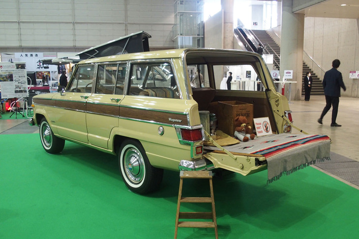 ジープ・ワゴニア（1977年）／SUV＆GEARコンセプト展示