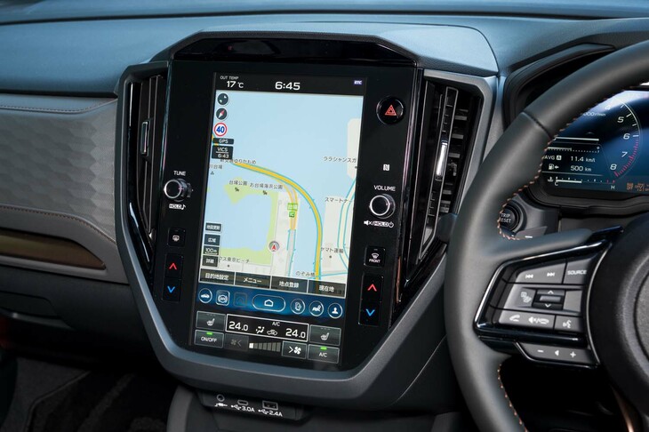 全グレードに標準で装備される、11.6インチのセンターディスプレイ。各種インフォテインメント機能が搭載されるほか、空調やシートヒーターの操作、悪路用のドライブモードセレクター「D-MODE」の操作、各種車載機能の設定変更などもここで行う。