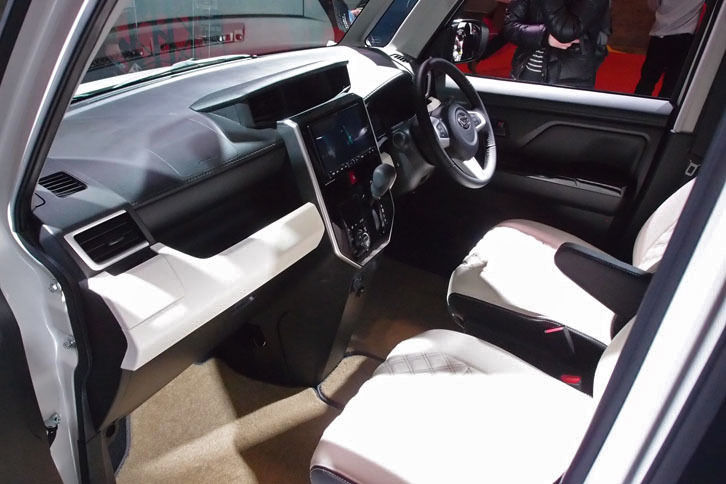 ダイハツ・トールPREMIUMバージョン