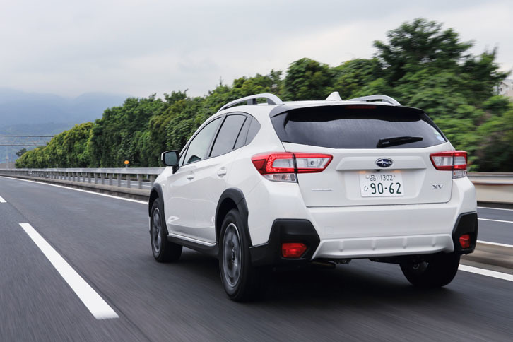 新型ではボディーのフレームワークが一新されており、従来比で＋70～100％という大幅な剛性向上を果たしている。