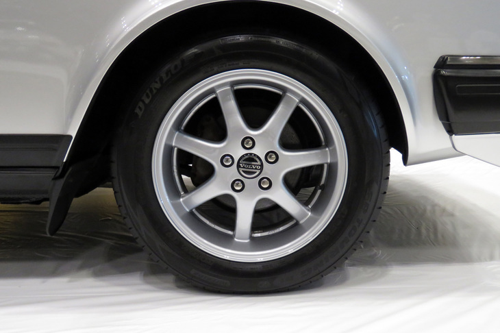 ボルボ240GLセダン（1987年）／クラシックガレージ