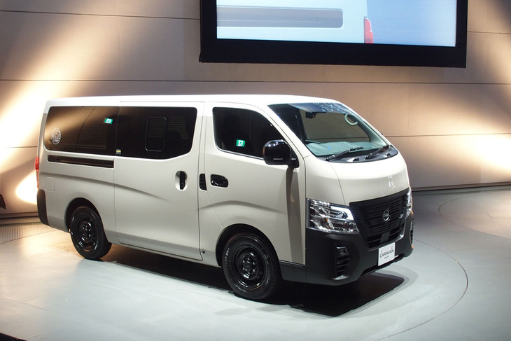 キャラバンMYROOMローンチエディション（フロントビュー）