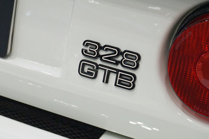 フェラーリ328GTB（1989年）／AUTO SPECIALE