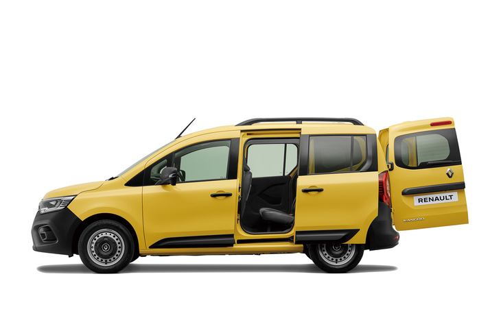 新型「ルノー・カングー」のボディーサイズは全長×全幅×全高＝4490mm×1860mm×1810mm、ホイールベースは2715mm。車重はガソリンエンジン車が1560kg、ディーゼル車が1650kgと発表されている。写真のボディーカラーはジョン アグリュム。