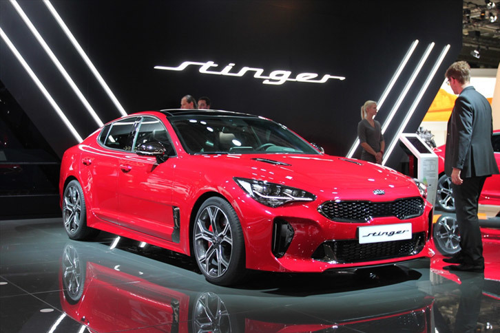 キア・スティンガー（エクステリア）