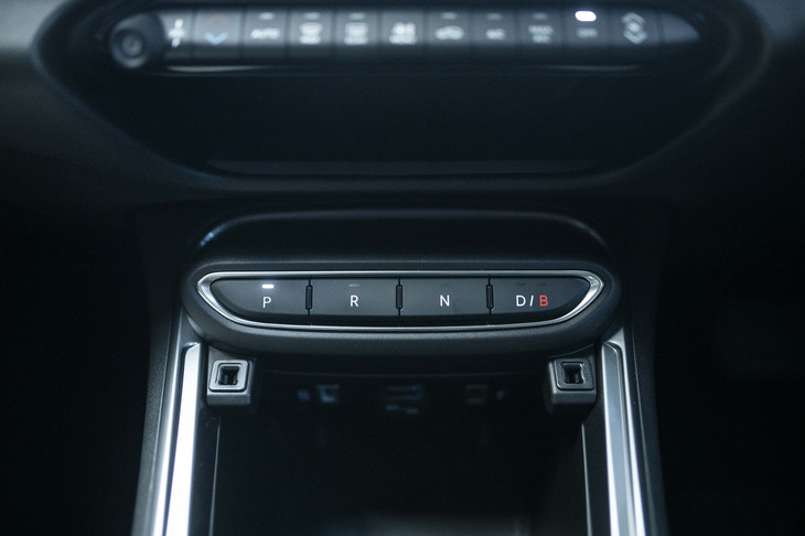 フィアット600e（シフトセレクター）