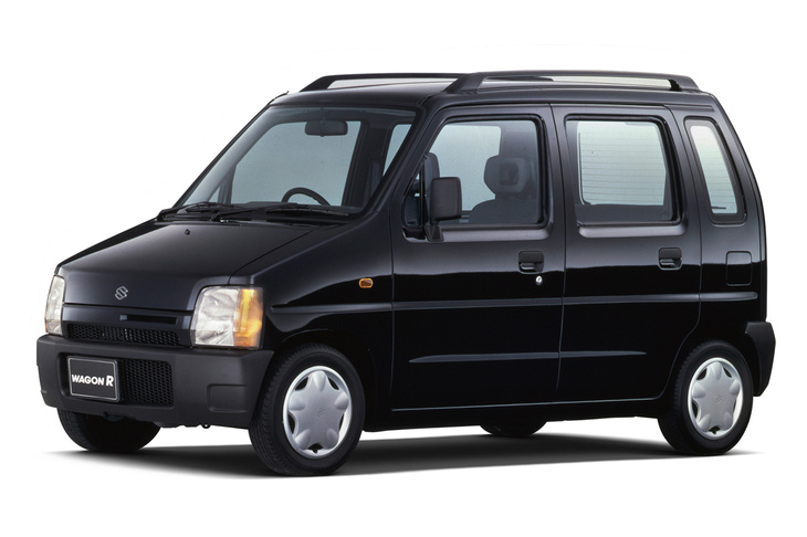 軽ハイトワゴンの先駆けとして、1993年に登場した初代「スズキ・ワゴンR」、後に、国内販売台数No.1の座に輝く人気車種となった。