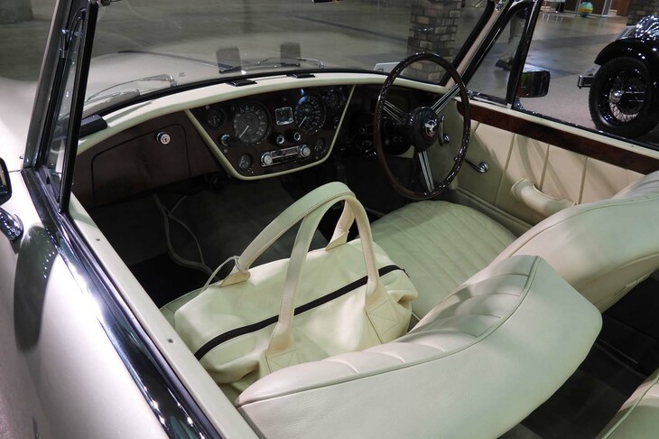 アルヴィス3リッターTE21パークウォード ドロップヘッドクーペ（1967年）