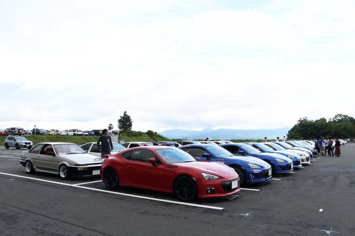 午前中に激しい降雨に見舞われたのは残念だったが、午後になると次第に天気は回復し、青空も見られるように。気温もそこまでは上がらず、過ごしやすい陽気となった。