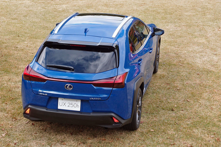 レクサスUX250h“バージョンL”