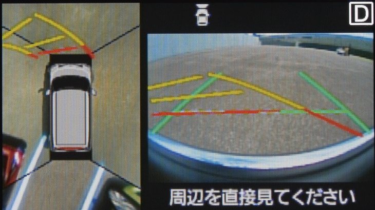左は上から見下ろす形で周囲の状況を把握できるパノラマモニター。右はフロントビューカメラ。サイドビュー、リアビューも選択できる。