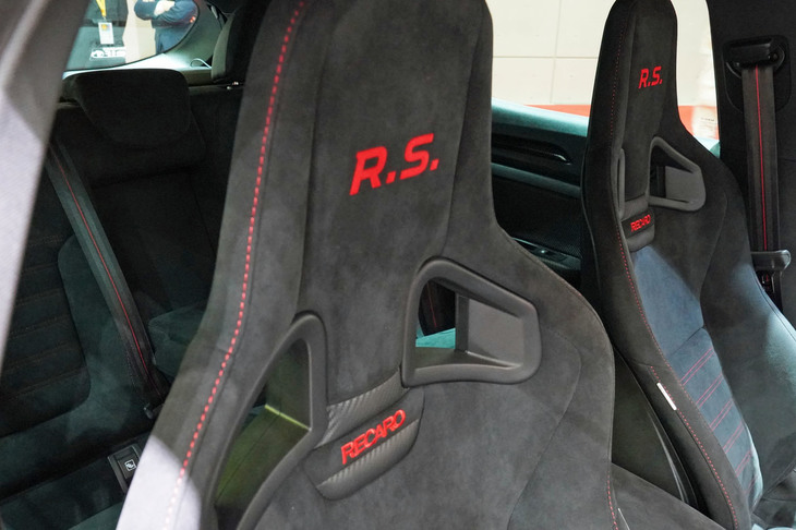 ルノー・メガーヌ ルノースポール トロフィー