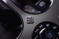 ベントレーが英国の高級宝飾ブランド「ブードルズ」とのコラボ仕様を全モデルに設定の画像