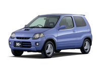 1998年「スズキKei」。当初は3ドアのみで1999年に5ドアを追加、2000年には5ドアのみとなる。エンジンは660cc直3のDOHC自然吸気、SOHCターボ、DOHCターボの3種。駆動方式はFFまたは4WD。