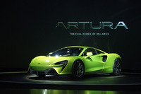 マクラーレンの新型スポーツモデル「アルトゥーラ」が日本上陸