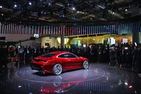 「コンセプト4」や新型「X6」の発表などで話題をまいたBMWだが、展示の規模は前回から大幅に縮小。