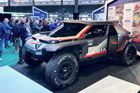 2025年のダカールラリーでローブが操縦する予定の「ダチア・サンドライダー」。