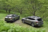 グレード展開は2種類。「リミテッドEX」（写真右）とギア感を強調した「X-BREAK EX」（同左）がラインナップされる。最低地上高はいずれも213mm。