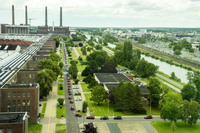 「GTI FAN FEST 2024」の会場となったドイツ・ヴォルフスブルクのフォルクスワーゲン本社。イベント2日目の土曜日の朝は、市内のあちこちでフォルクスワーゲン渋滞を目にした。