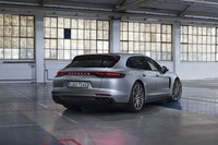 パナメーラ4 Eハイブリッド スポーツツーリスモ