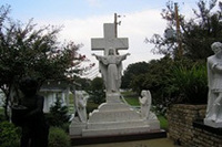 グレースランド内にはプレスリー家のお墓もある。