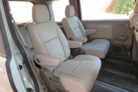 「ステップワゴンG・EX」の2列目シート。