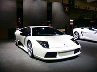 
	「ムルシエラゴ」も、お揃いの白の外装色。
	 