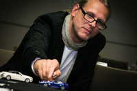 1987年にカーデザイナーとなり、以降さまざまなメーカーをわたり歩いてきたバドシュトゥブナー氏。ダイムラーでは、2014年から現職を務めている。