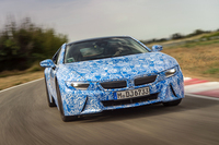 BMW i8 プロトタイプ（4WD/6AT）【海外試乗記】の画像