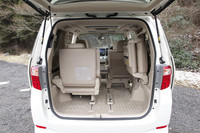 トヨタ・アルファードハイブリッドG（4WD/CVT）【ブリーフテスト】の画像