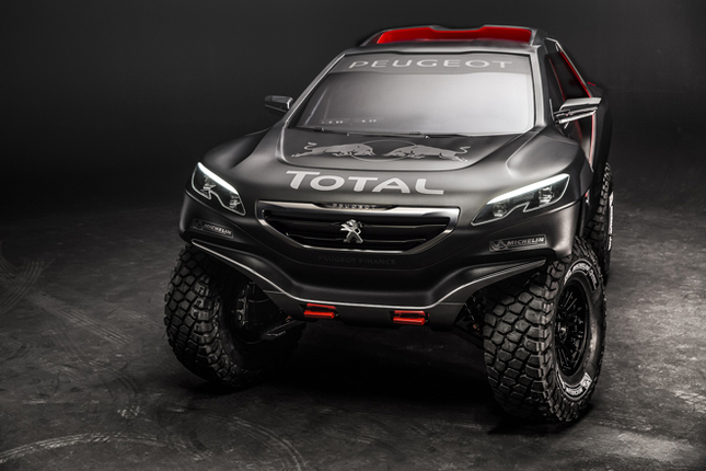 「プジョー2008 DKR」