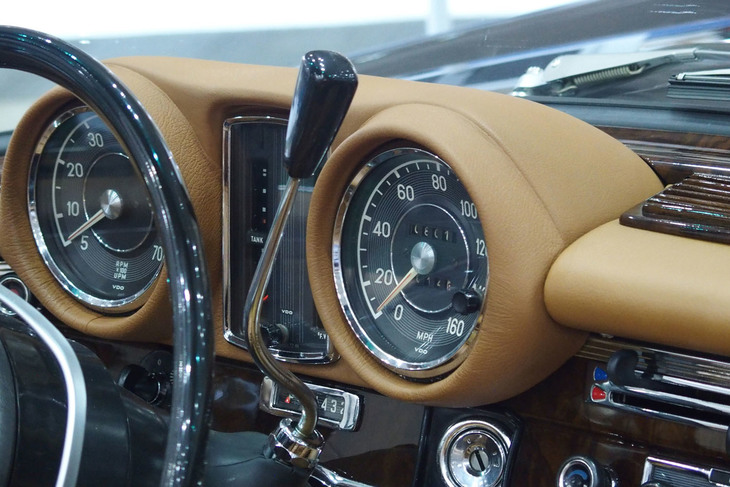 メルセデス・ベンツ280E 3.5 カブリオレ（1971年）／ガレーヂ伊太利屋